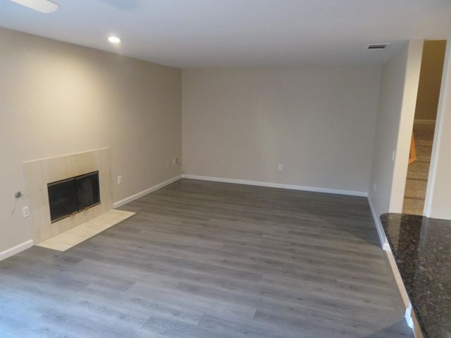 4 Rasha Ct, Sacramento, CA 95831