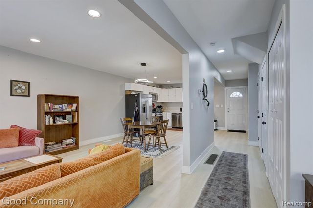 9578 Oakland Street, Detroit, MI 48211