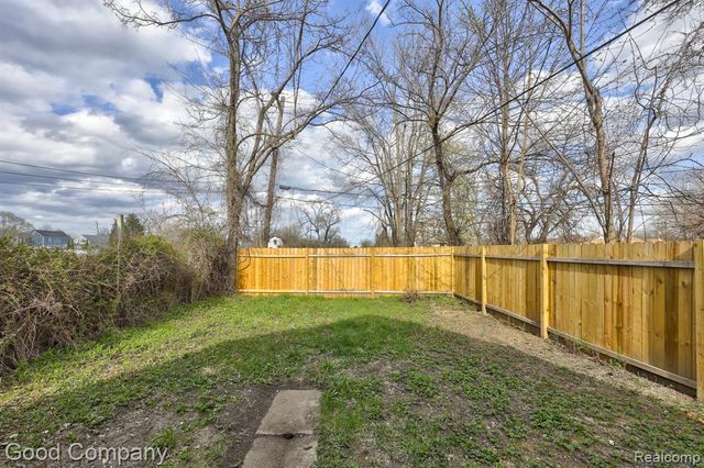 9578 Oakland Street, Detroit, MI 48211