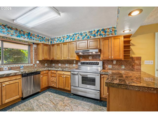 10975 Sw WALNUT St, Portland, OR 97223