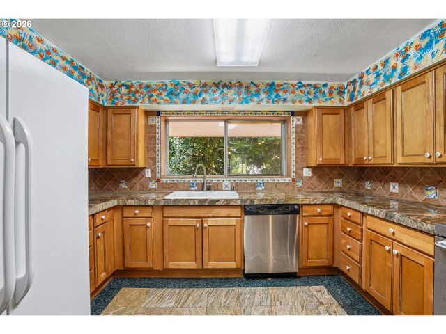 10975 Sw WALNUT St, Portland, OR 97223