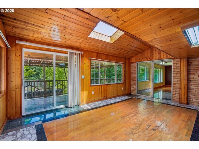 10975 Sw WALNUT St, Portland, OR 97223