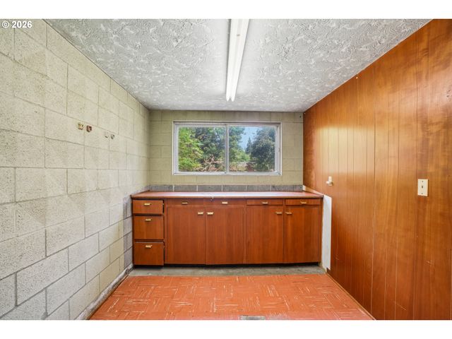 10975 Sw WALNUT St, Portland, OR 97223