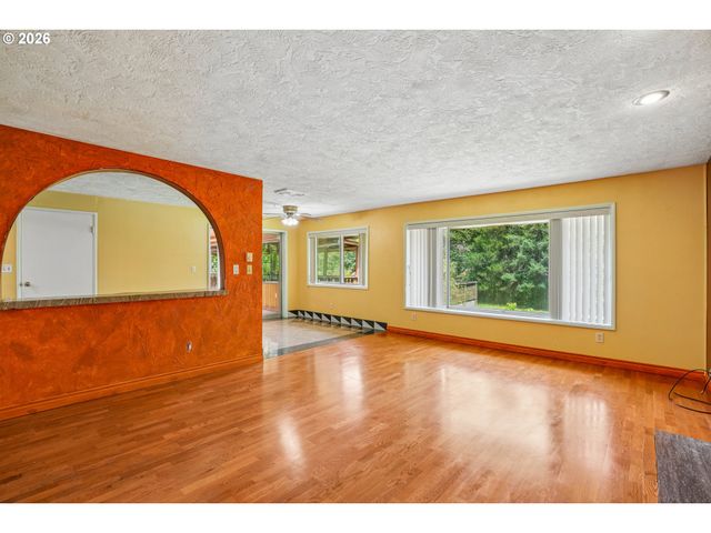 10975 Sw WALNUT St, Portland, OR 97223