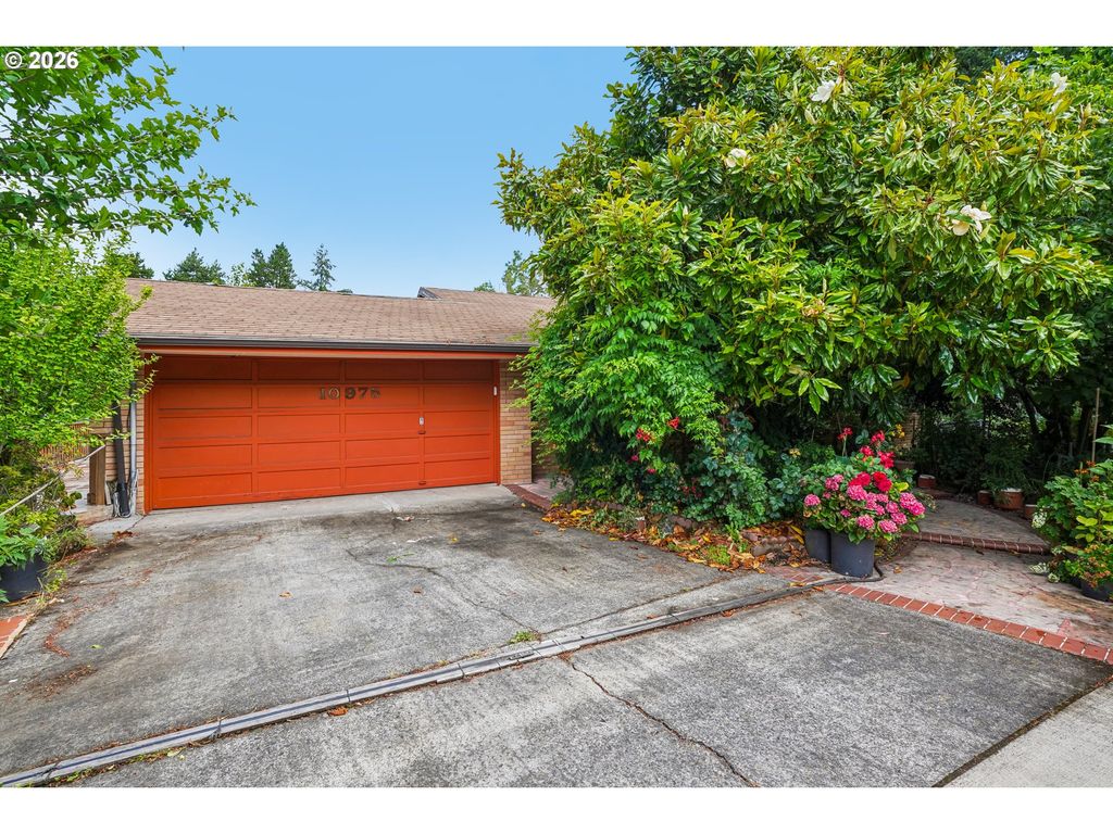 10975 Sw WALNUT St, Portland, OR 97223