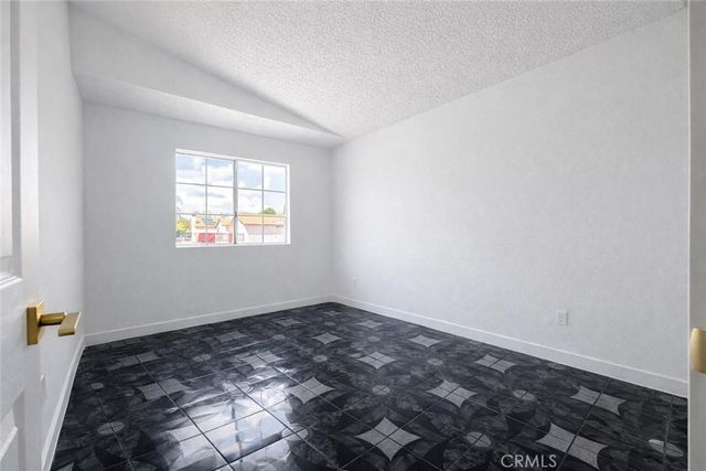 359 Bahia Street, Perris, CA 92571