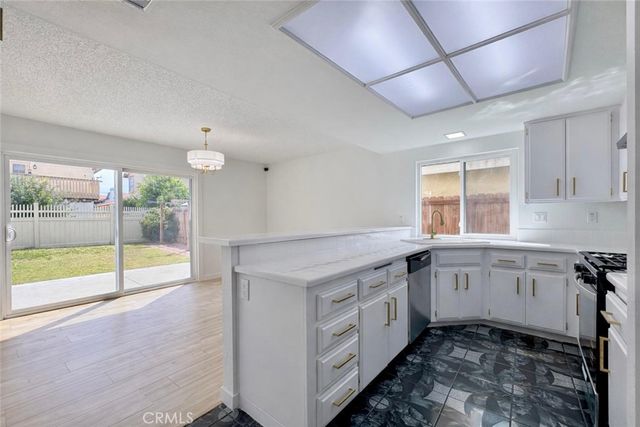 359 Bahia Street, Perris, CA 92571