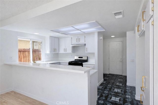 359 Bahia Street, Perris, CA 92571