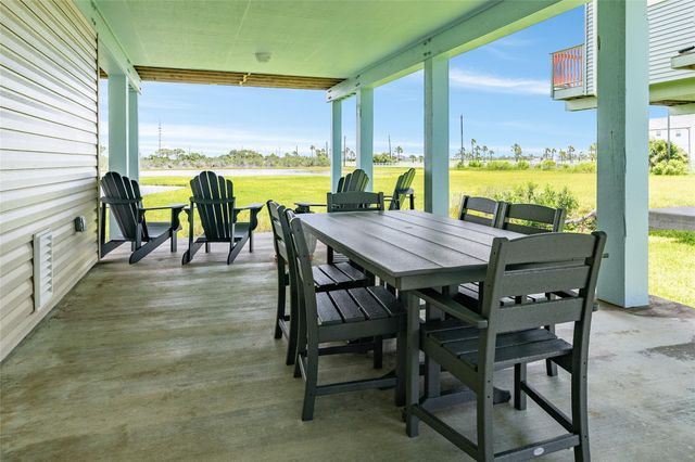 13817 Doubloon Avenue, Galveston, TX 77554