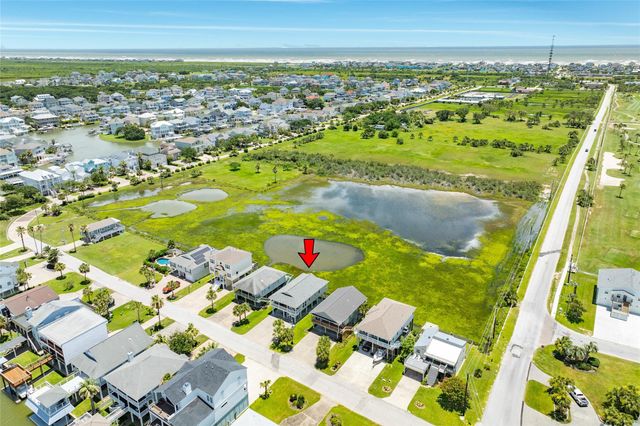 13817 Doubloon Avenue, Galveston, TX 77554