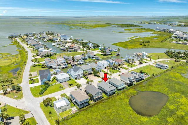 13817 Doubloon Avenue, Galveston, TX 77554