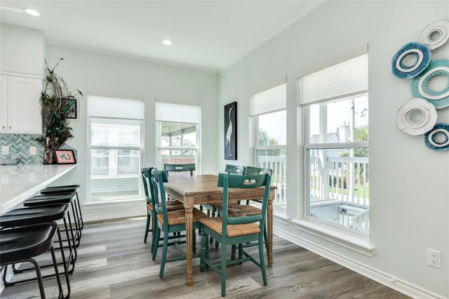 13817 Doubloon Avenue, Galveston, TX 77554