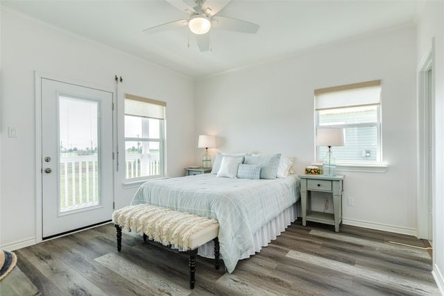 13817 Doubloon Avenue, Galveston, TX 77554