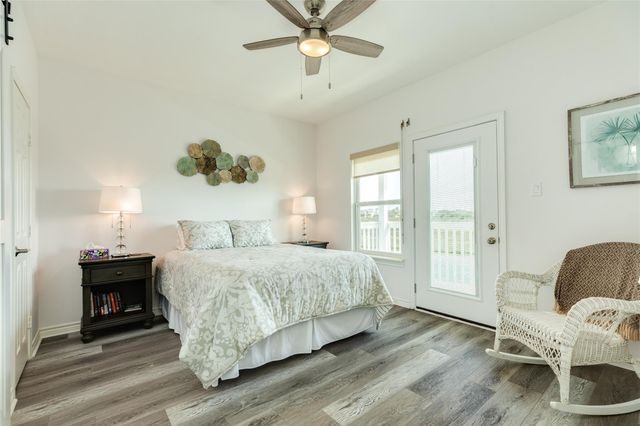 13817 Doubloon Avenue, Galveston, TX 77554