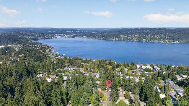 15804 35th Avenue NE, Lake Forest Park, WA 98155