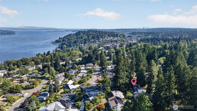 15804 35th Avenue NE, Lake Forest Park, WA 98155