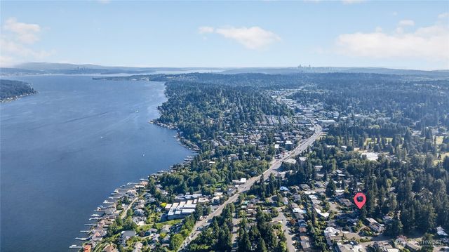 15804 35th Avenue NE, Lake Forest Park, WA 98155