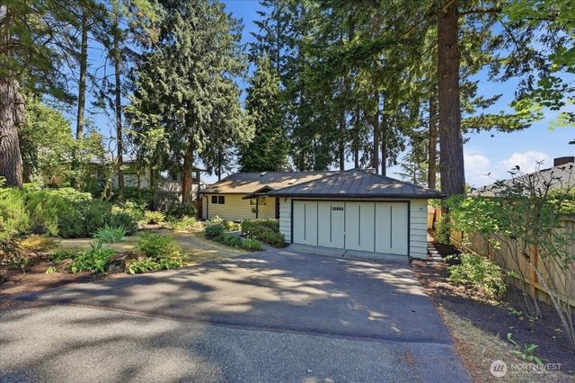15804 35th Avenue NE, Lake Forest Park, WA 98155