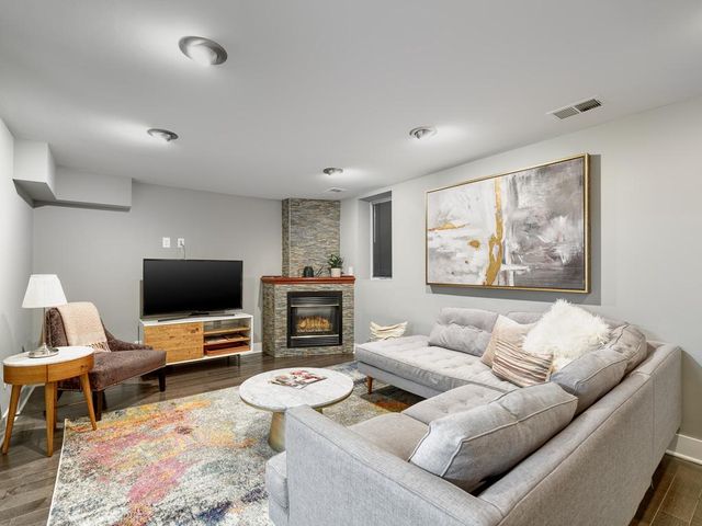 1626 Pinehurst Avenue, Saint Paul, MN 55116