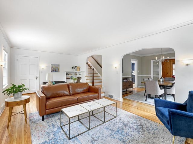 1626 Pinehurst Avenue, Saint Paul, MN 55116