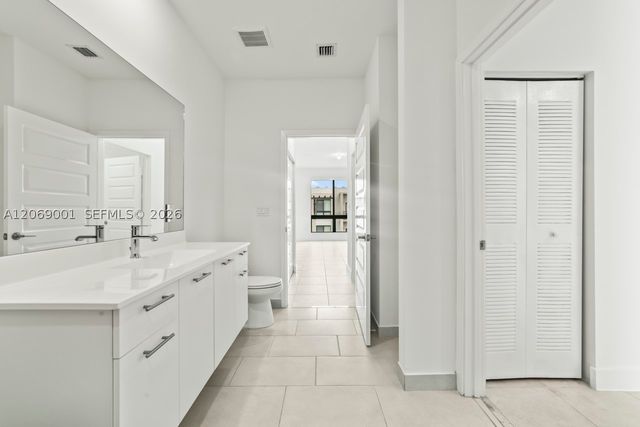8301 NW 41st St B-408, Doral, FL 33166