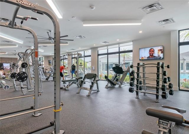 8301 NW 41st St B-408, Doral, FL 33166