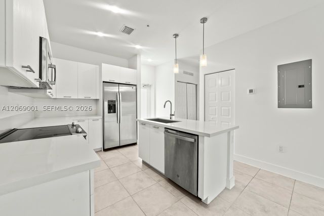 8301 NW 41st St B-408, Doral, FL 33166