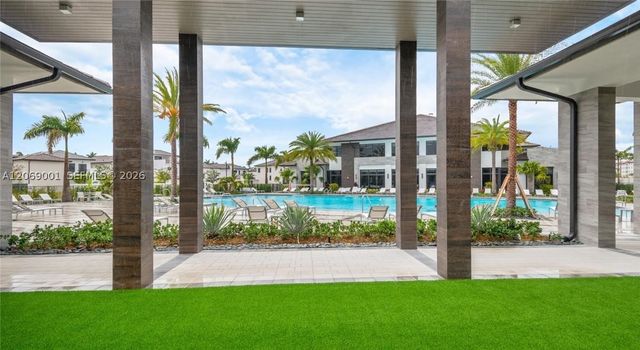 8301 NW 41st St B-408, Doral, FL 33166
