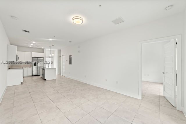 8301 NW 41st St B-408, Doral, FL 33166