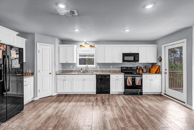 18231 Mill Cove, Gulfport, MS 39503