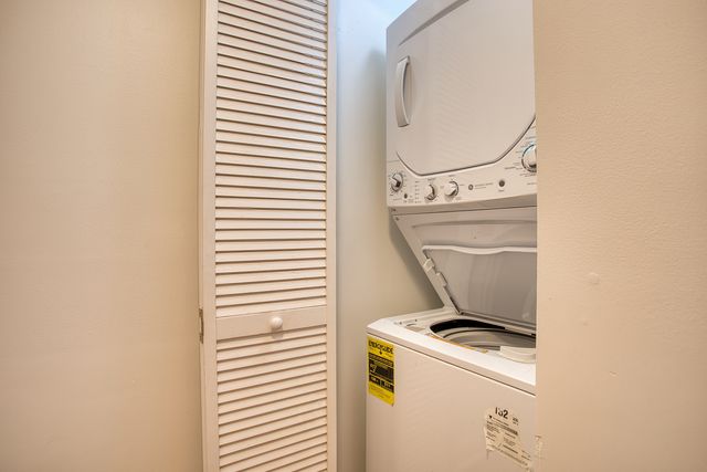 7520 N Winchester Avenue GE, Chicago, IL 60626