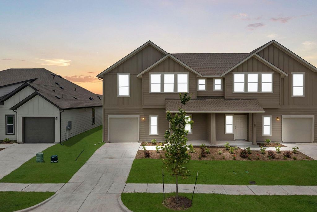 105 Backwood PASS, Taylor, TX 76574