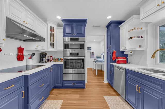 12541 SW 11th Ct, Davie, FL 33325