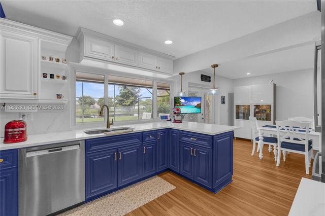 12541 SW 11th Ct, Davie, FL 33325