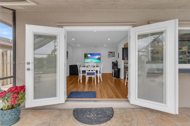 12541 SW 11th Ct, Davie, FL 33325