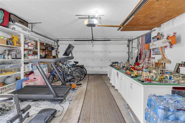 12541 SW 11th Ct, Davie, FL 33325