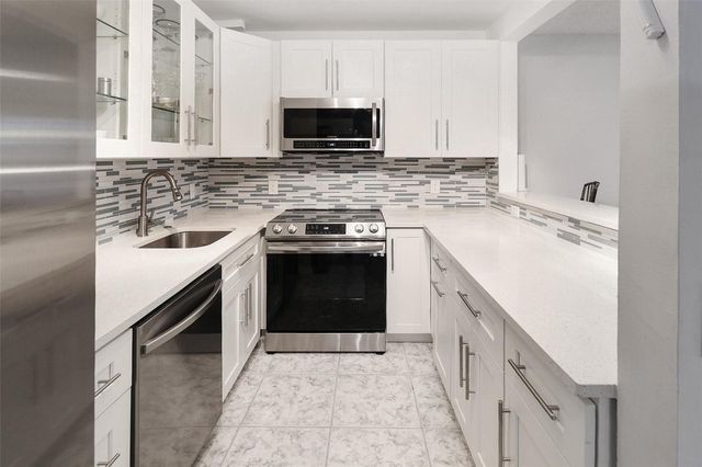 1116 Cambridge E, Deerfield Beach, FL 33442