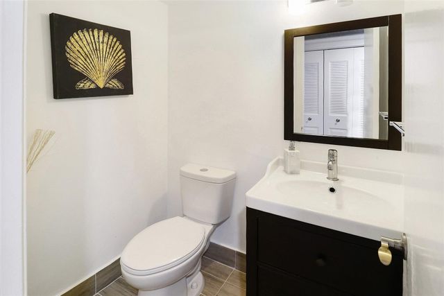 1116 Cambridge E, Deerfield Beach, FL 33442