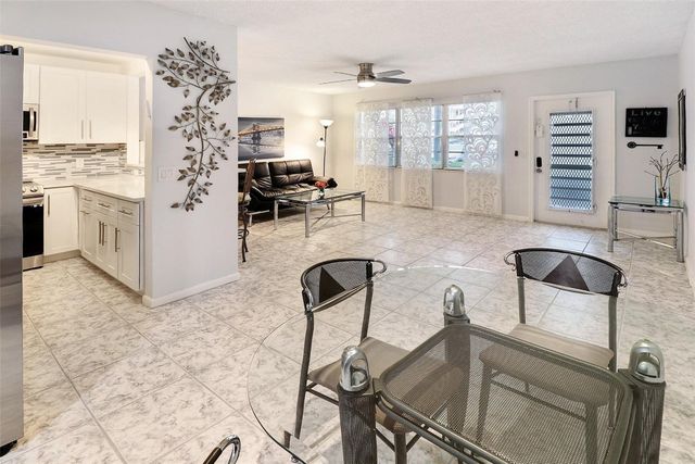 1116 Cambridge E, Deerfield Beach, FL 33442