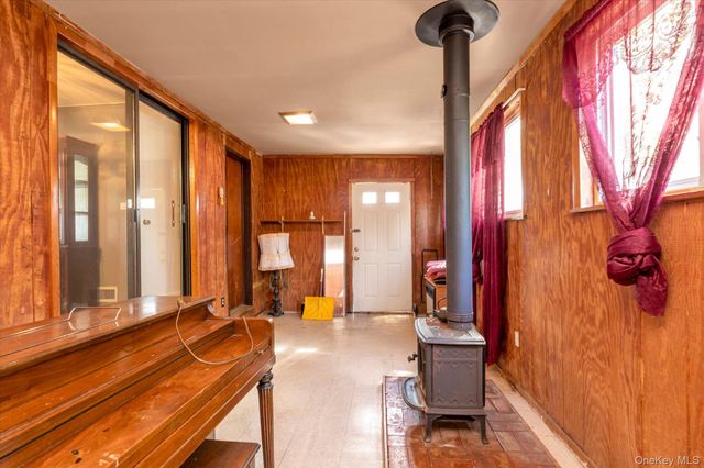 328 Glen Road, West Hempstead, NY 11552