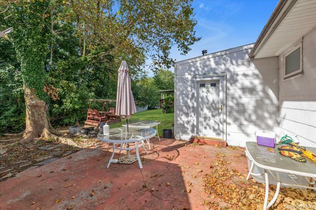 328 Glen Road, West Hempstead, NY 11552