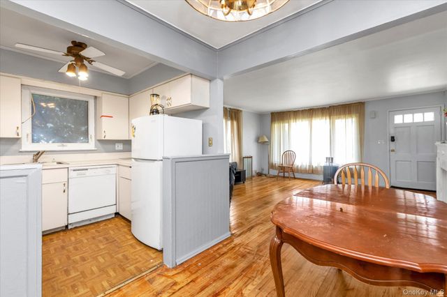 328 Glen Road, West Hempstead, NY 11552