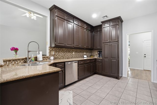 4417 W Elgin Street, Broken Arrow, OK 74012