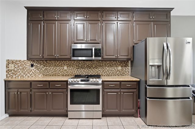 4417 W Elgin Street, Broken Arrow, OK 74012