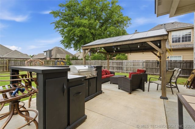 4417 W Elgin Street, Broken Arrow, OK 74012