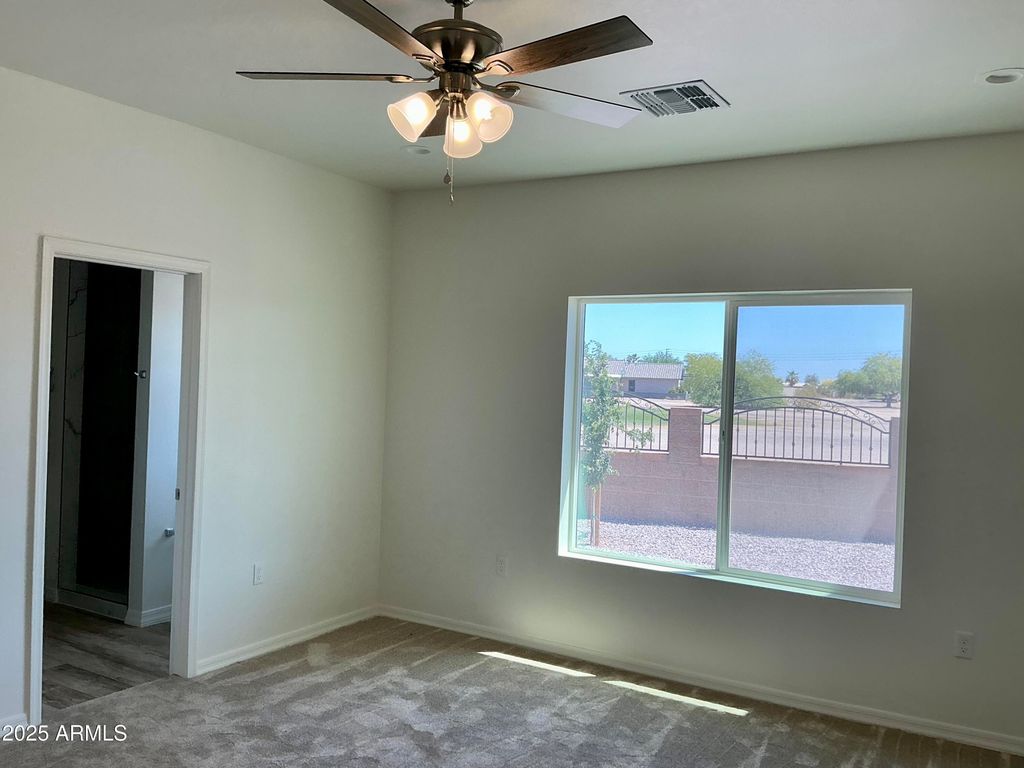 Image 16 of property listing at 8350 W ENCANTO Lane, Arizona City, AZ 85123