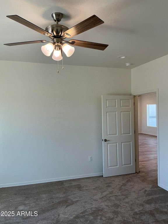 Image 17 of property listing at 8350 W ENCANTO Lane, Arizona City, AZ 85123