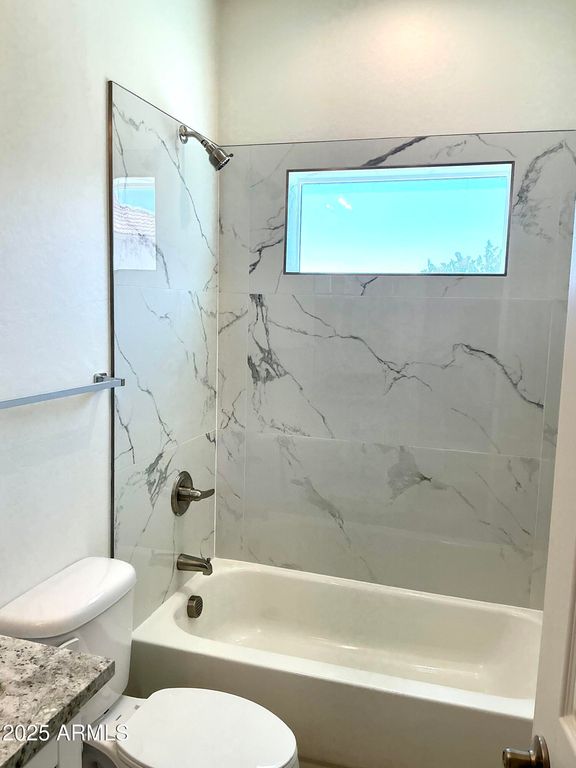 Image 27 of property listing at 8350 W ENCANTO Lane, Arizona City, AZ 85123