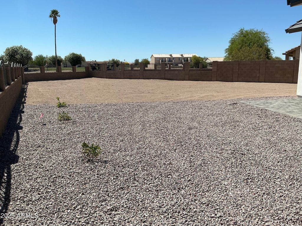 Image 36 of property listing at 8350 W ENCANTO Lane, Arizona City, AZ 85123