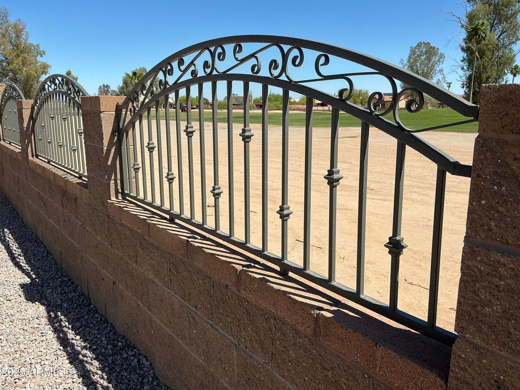 Image 38 of property listing at 8350 W ENCANTO Lane, Arizona City, AZ 85123